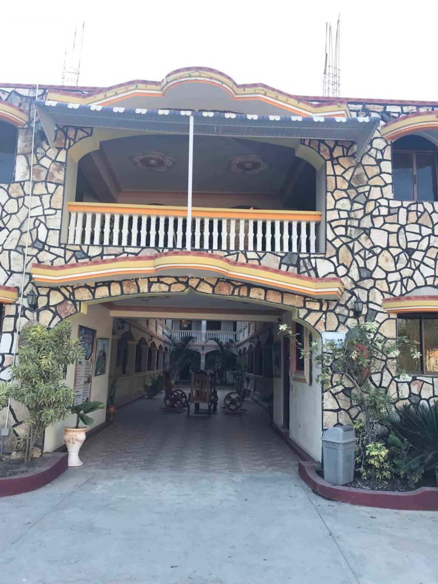 Chylton Hotel main entrance
